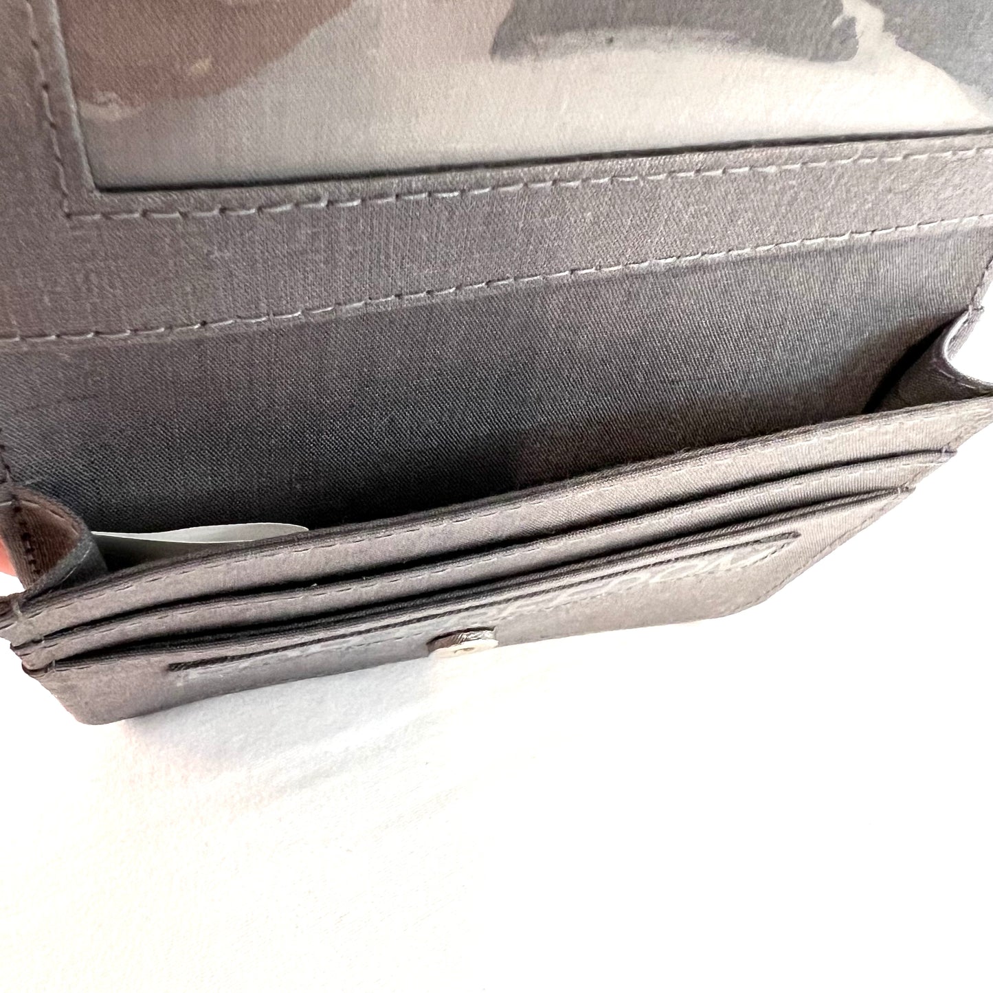 Tire Snap Wallet